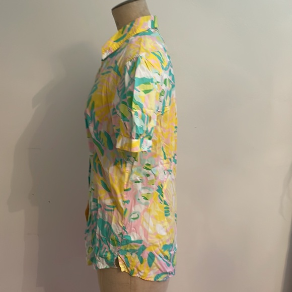 Lily Pulitzer cotton button down with puff sleeves - Picture 4 of 12